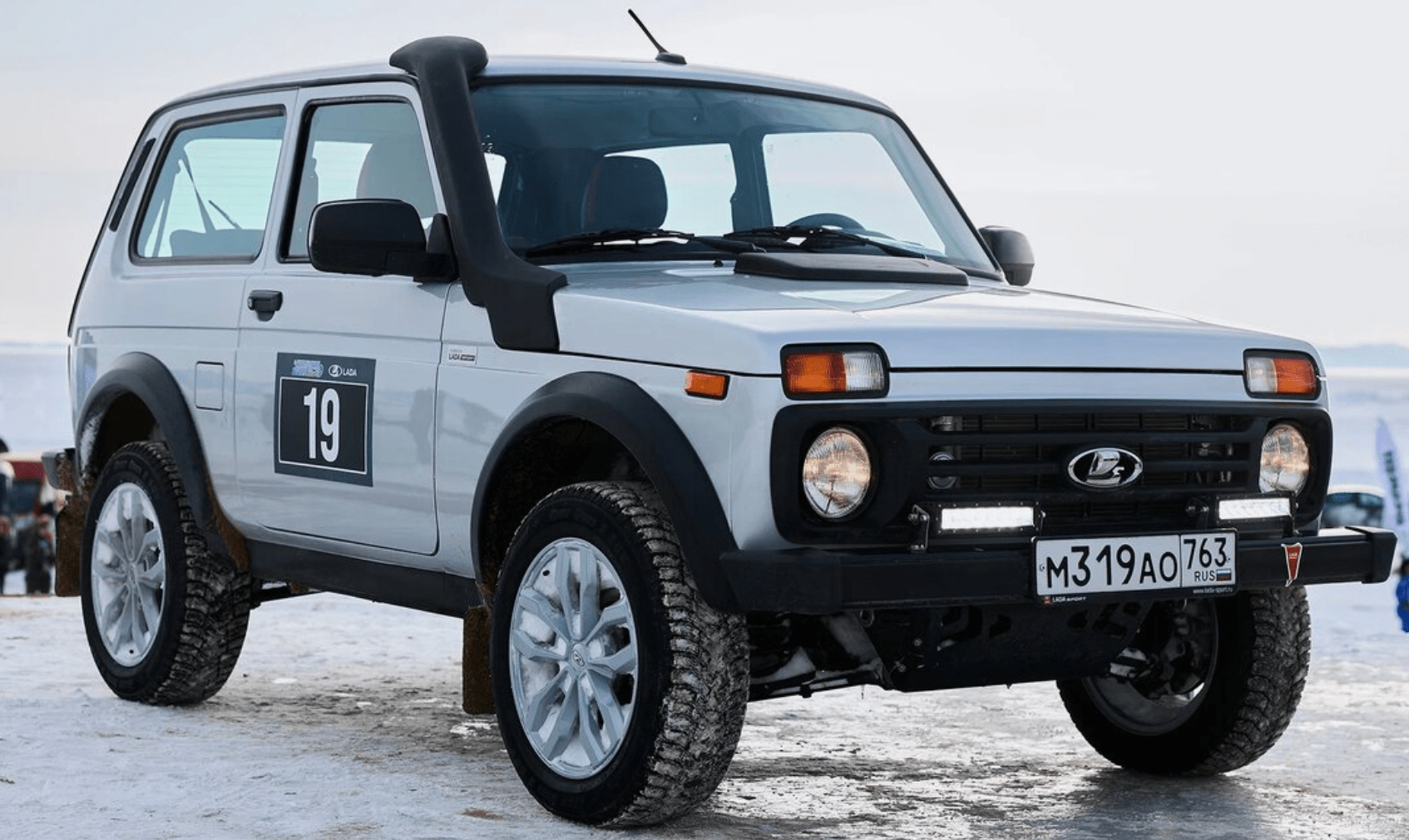 Внедорожник LADA Niva Sport планируется выпустить в серию в начале зимы 2024г., о чем на днях в одном из интервью сделал заявление президент автоконцерна-производителя.